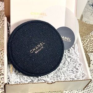 Chanel 2025 Holiday Accessory Case